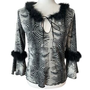 American Vintage Gray Zebra Knit Feather Boa Trim Size Large Bell Sleeves Top
